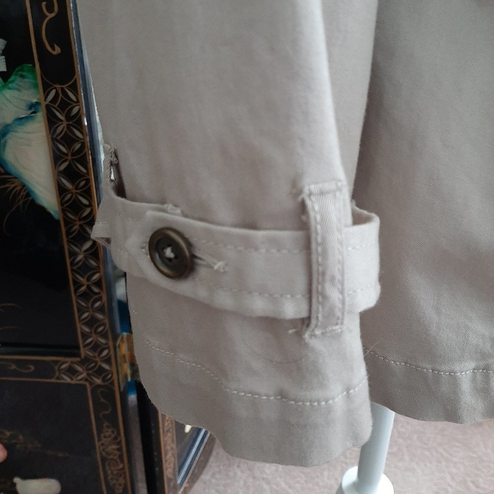 Lightweight Khaki Double-Breasted Jacket - image 3